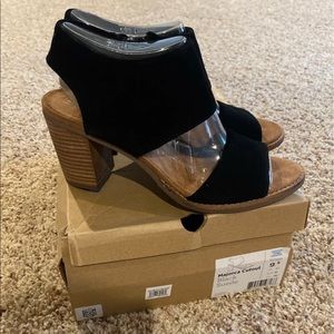 TOMS Majorca Cutout Block Heel Sandal black suede Size 9.5